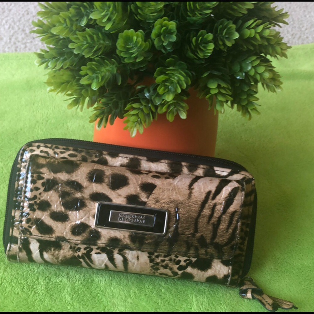 Wallet Kenneth Cole ....